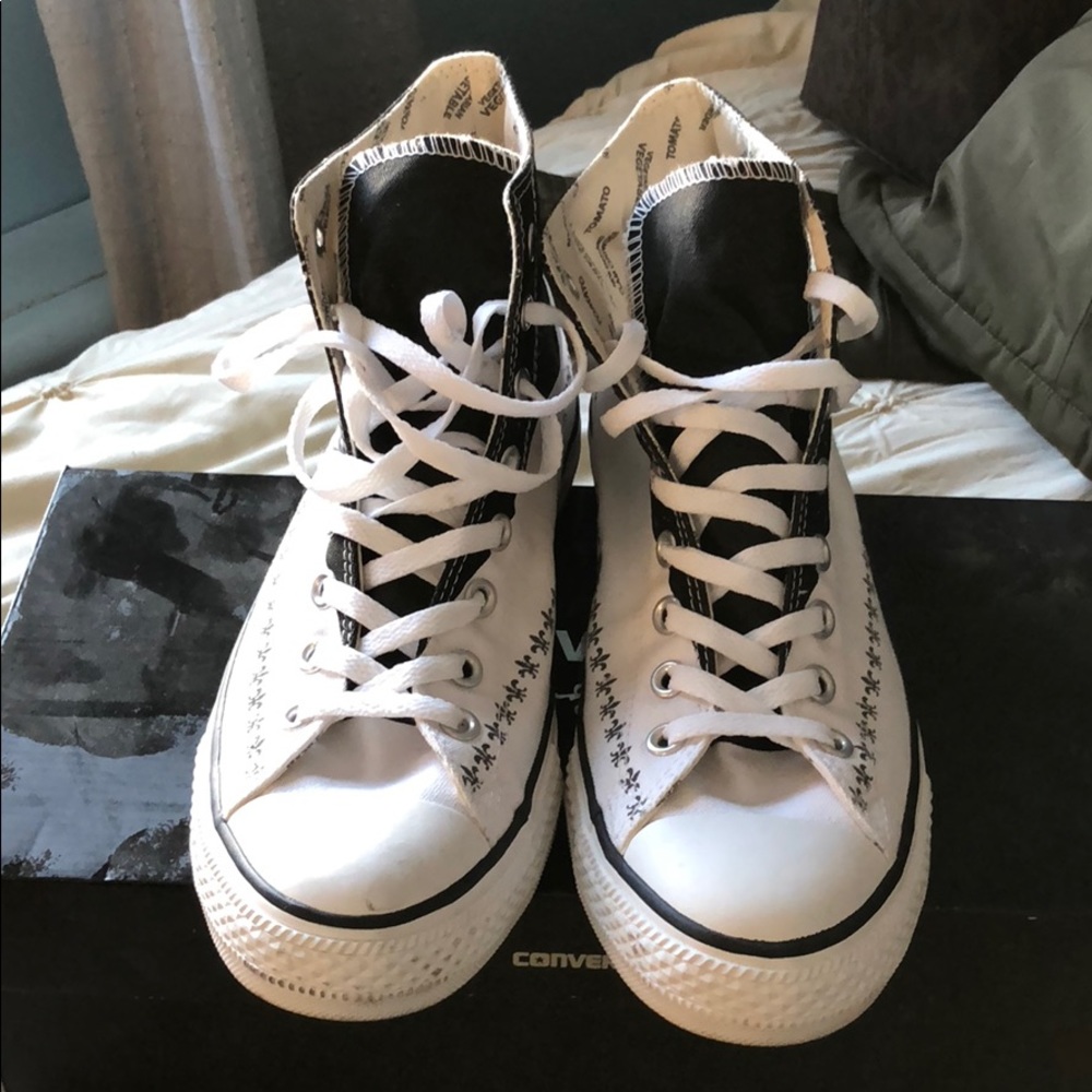 Mens converse size 9.5